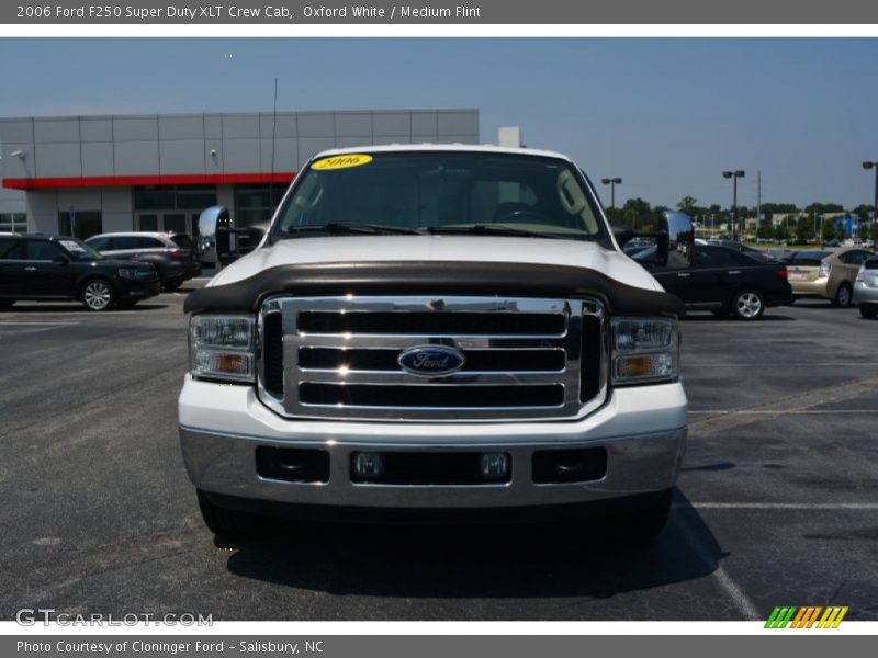 Oxford White / Medium Flint 2006 Ford F250 Super Duty XLT Crew Cab