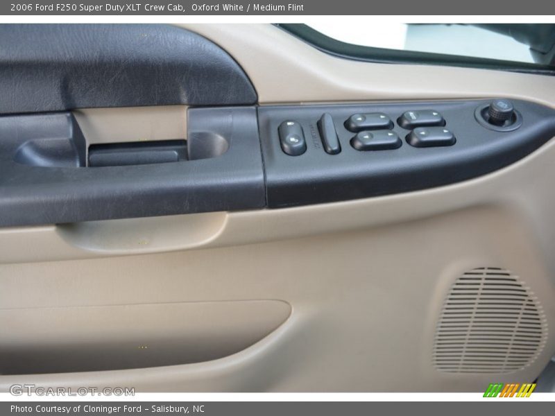 Oxford White / Medium Flint 2006 Ford F250 Super Duty XLT Crew Cab