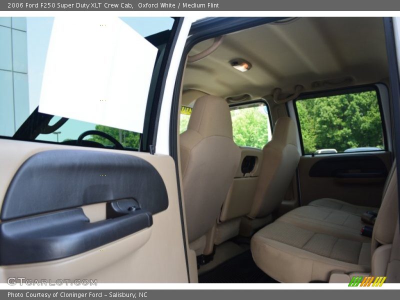 Oxford White / Medium Flint 2006 Ford F250 Super Duty XLT Crew Cab