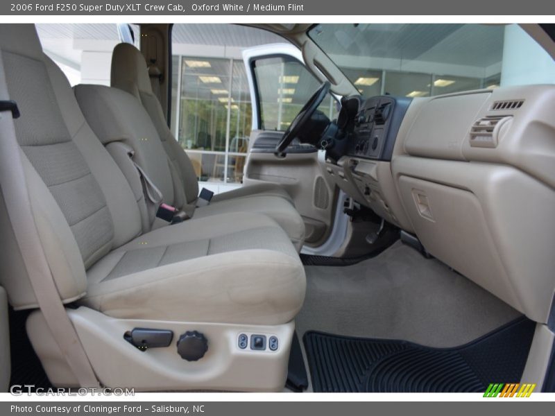 Oxford White / Medium Flint 2006 Ford F250 Super Duty XLT Crew Cab