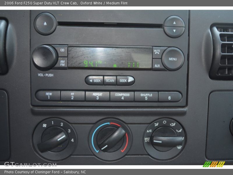 Oxford White / Medium Flint 2006 Ford F250 Super Duty XLT Crew Cab