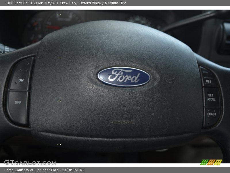 Oxford White / Medium Flint 2006 Ford F250 Super Duty XLT Crew Cab