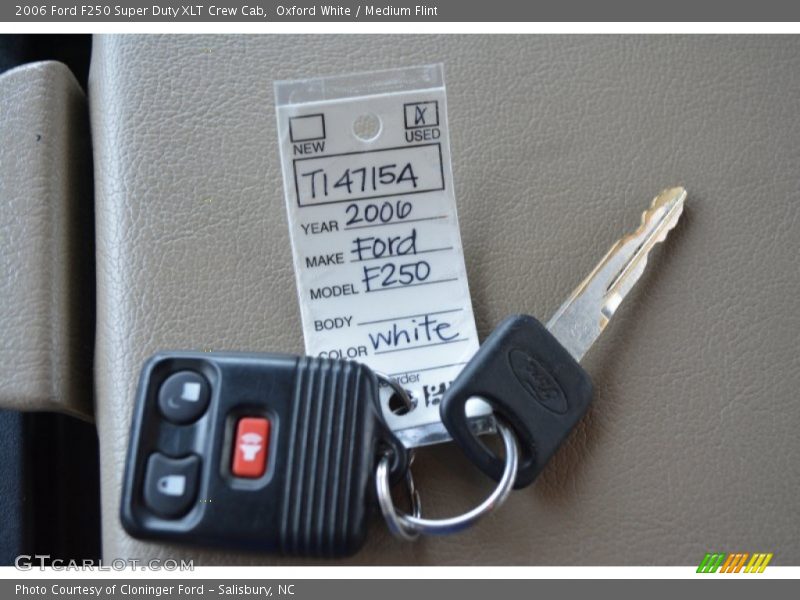 Oxford White / Medium Flint 2006 Ford F250 Super Duty XLT Crew Cab