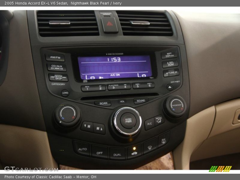 Controls of 2005 Accord EX-L V6 Sedan
