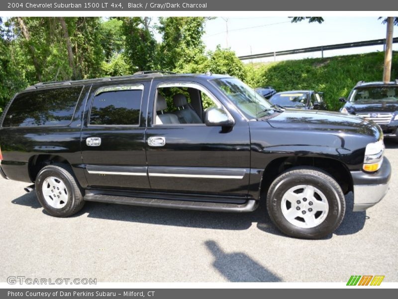 Black / Gray/Dark Charcoal 2004 Chevrolet Suburban 1500 LT 4x4