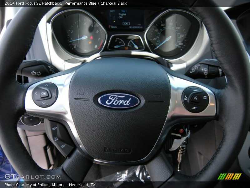 Performance Blue / Charcoal Black 2014 Ford Focus SE Hatchback