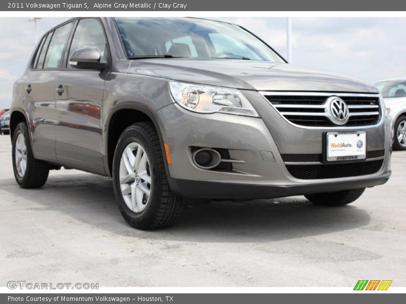 Alpine Gray Metallic / Clay Gray 2011 Volkswagen Tiguan S