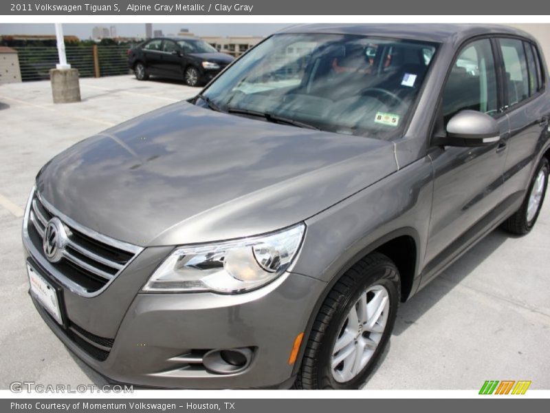 Alpine Gray Metallic / Clay Gray 2011 Volkswagen Tiguan S