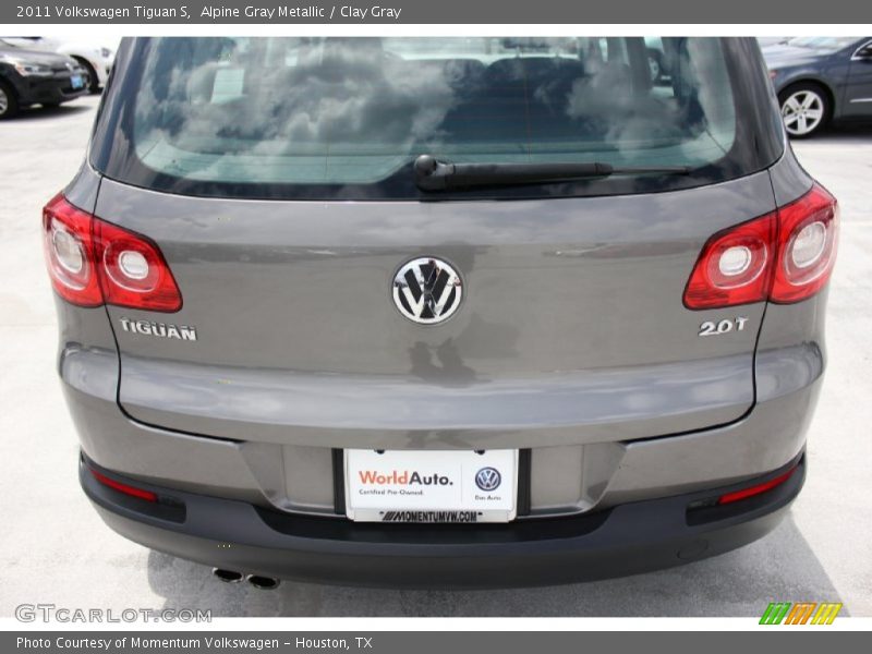 Alpine Gray Metallic / Clay Gray 2011 Volkswagen Tiguan S