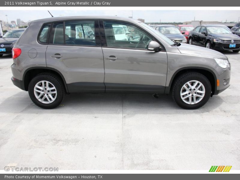 Alpine Gray Metallic / Clay Gray 2011 Volkswagen Tiguan S