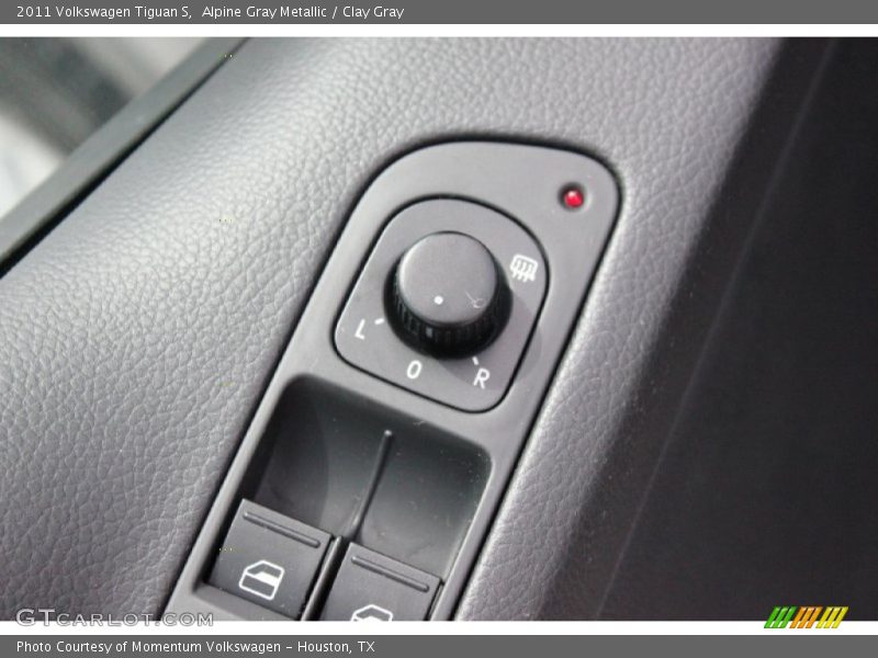 Alpine Gray Metallic / Clay Gray 2011 Volkswagen Tiguan S
