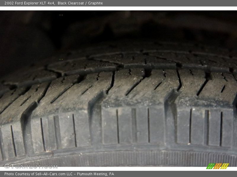 Black Clearcoat / Graphite 2002 Ford Explorer XLT 4x4