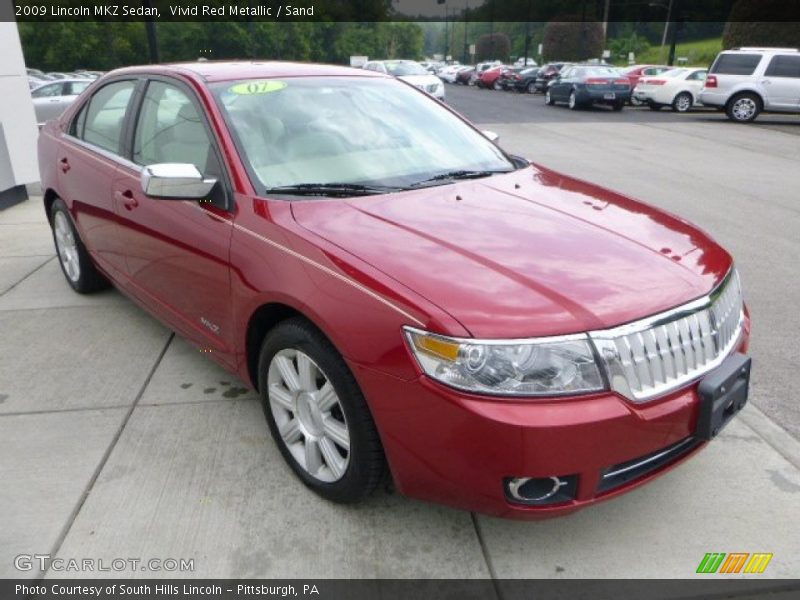 Front 3/4 View of 2009 MKZ Sedan