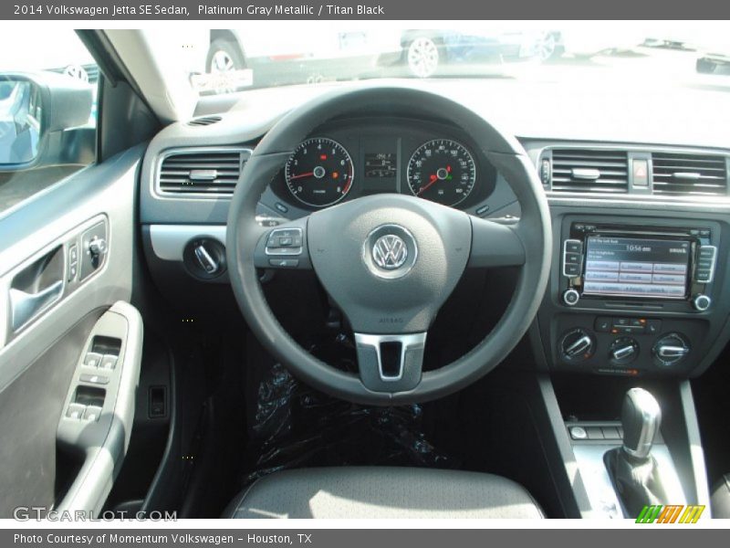 Platinum Gray Metallic / Titan Black 2014 Volkswagen Jetta SE Sedan