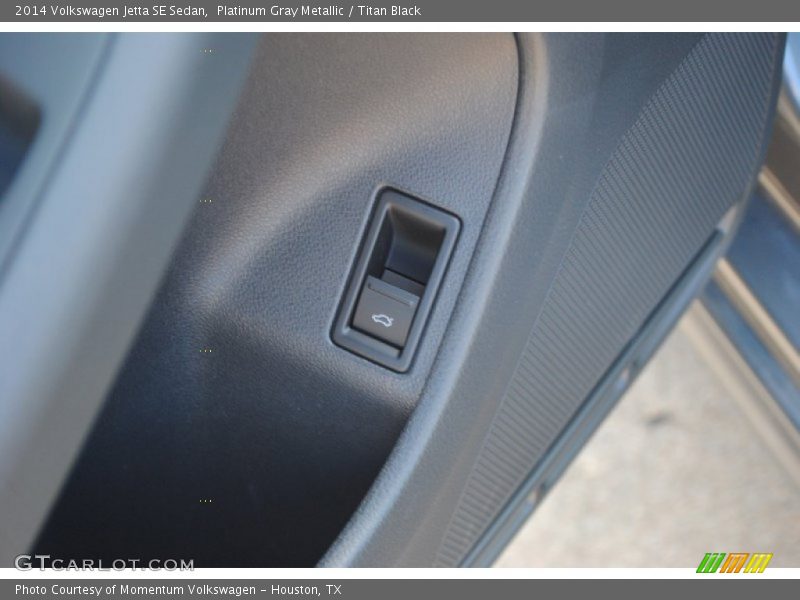 Platinum Gray Metallic / Titan Black 2014 Volkswagen Jetta SE Sedan