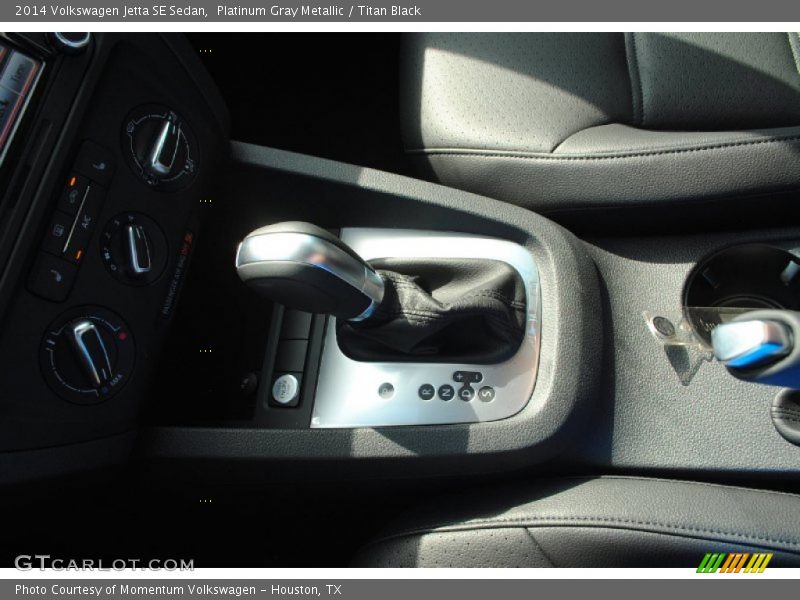 Platinum Gray Metallic / Titan Black 2014 Volkswagen Jetta SE Sedan
