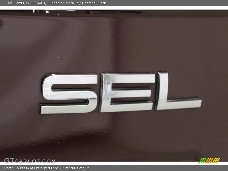 Cinnamon Metallic / Charcoal Black 2009 Ford Flex SEL AWD