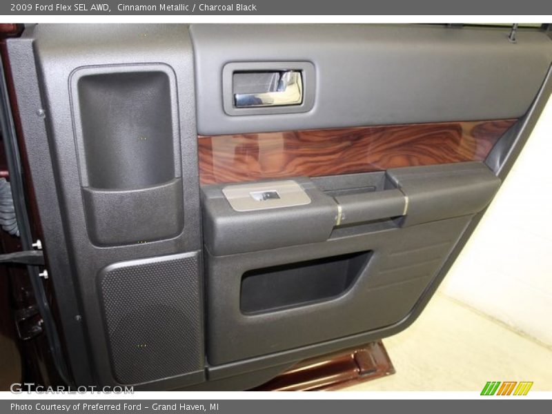 Cinnamon Metallic / Charcoal Black 2009 Ford Flex SEL AWD