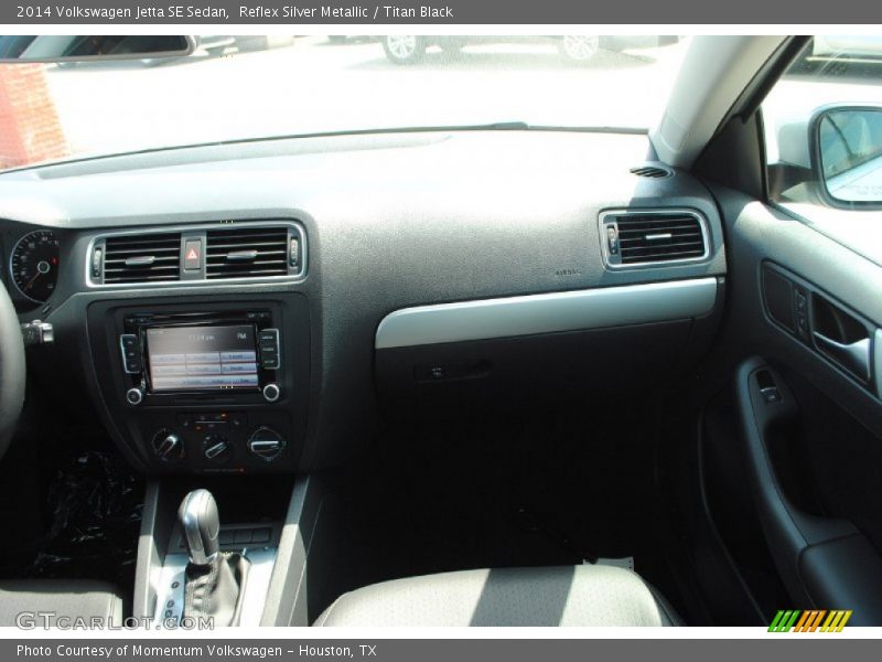 Reflex Silver Metallic / Titan Black 2014 Volkswagen Jetta SE Sedan