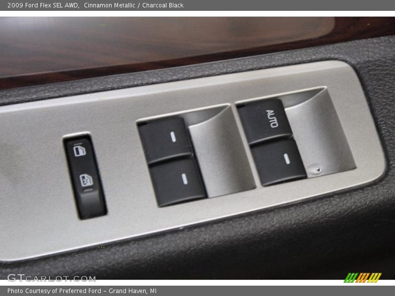 Cinnamon Metallic / Charcoal Black 2009 Ford Flex SEL AWD