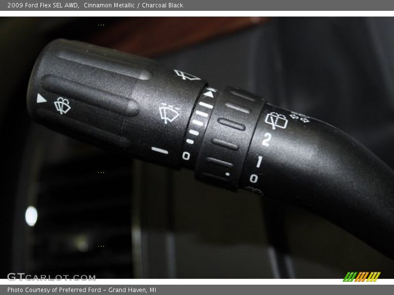 Cinnamon Metallic / Charcoal Black 2009 Ford Flex SEL AWD
