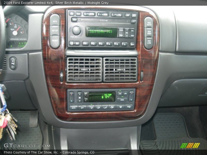 Silver Birch Metallic / Midnight Grey 2004 Ford Explorer Limited 4x4