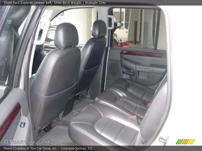 Silver Birch Metallic / Midnight Grey 2004 Ford Explorer Limited 4x4