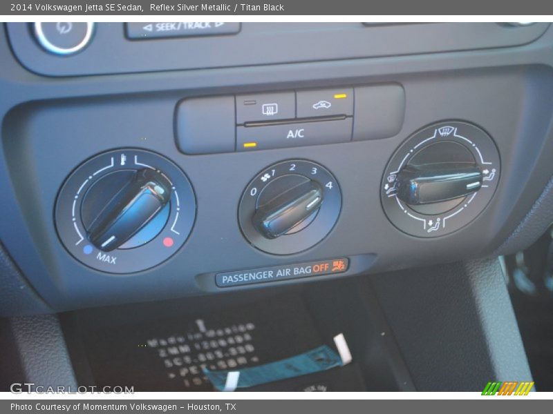 Reflex Silver Metallic / Titan Black 2014 Volkswagen Jetta SE Sedan