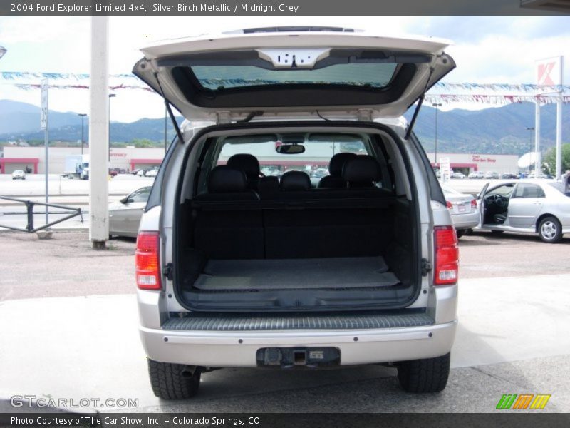 Silver Birch Metallic / Midnight Grey 2004 Ford Explorer Limited 4x4