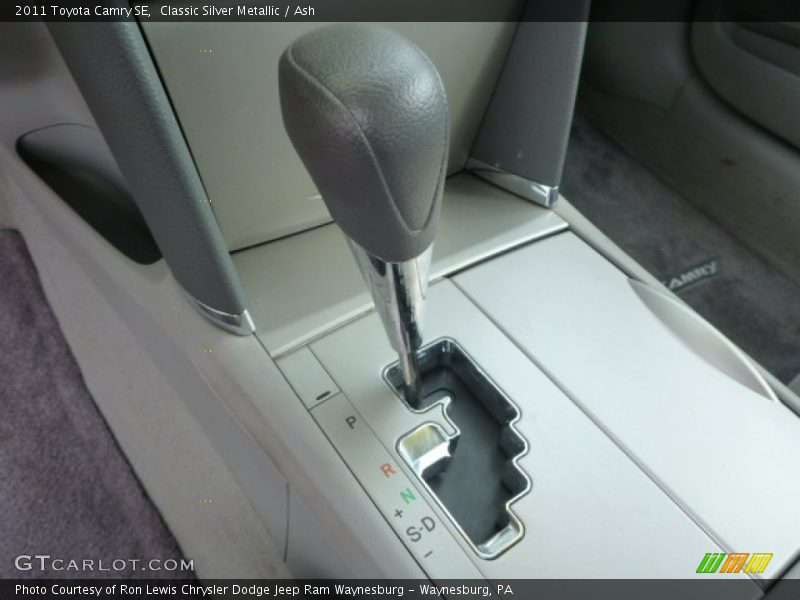 Classic Silver Metallic / Ash 2011 Toyota Camry SE