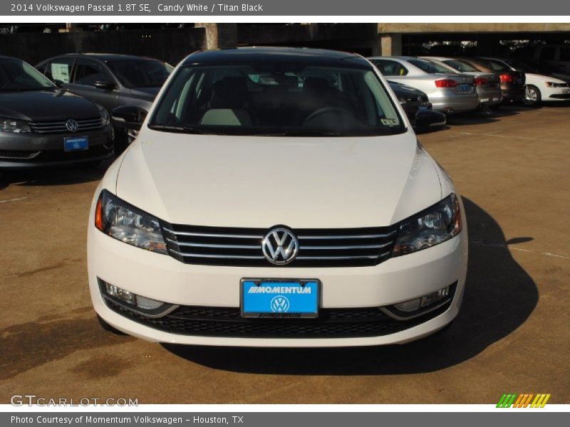 Candy White / Titan Black 2014 Volkswagen Passat 1.8T SE