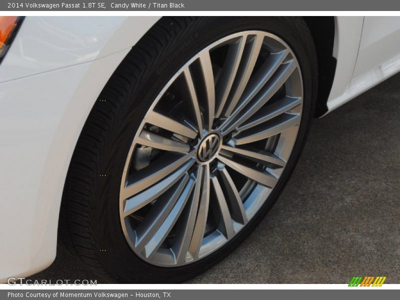 Candy White / Titan Black 2014 Volkswagen Passat 1.8T SE