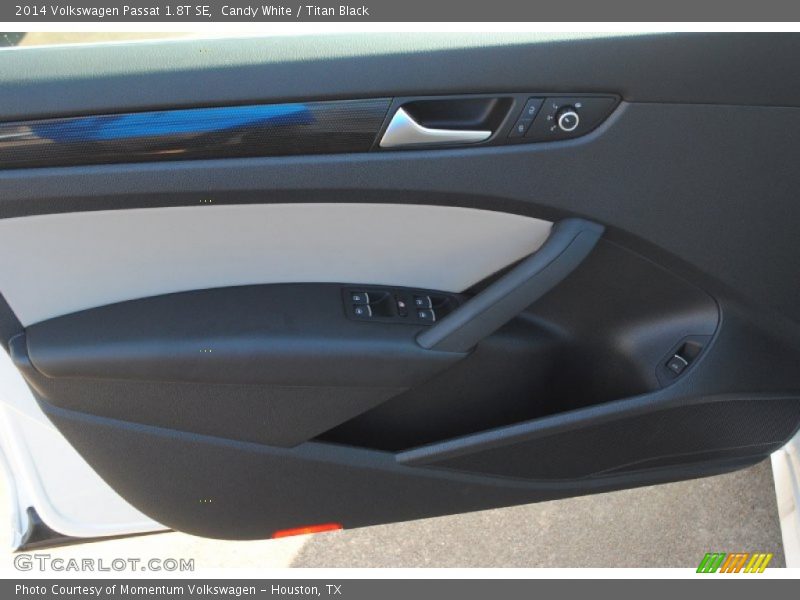 Candy White / Titan Black 2014 Volkswagen Passat 1.8T SE