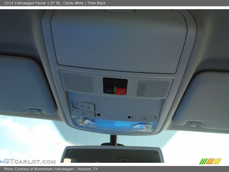 Candy White / Titan Black 2014 Volkswagen Passat 1.8T SE