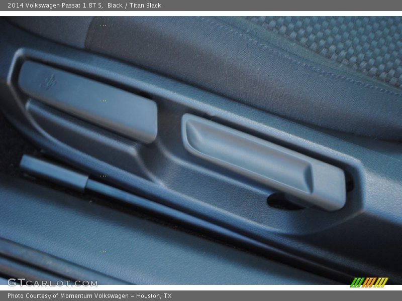 Black / Titan Black 2014 Volkswagen Passat 1.8T S