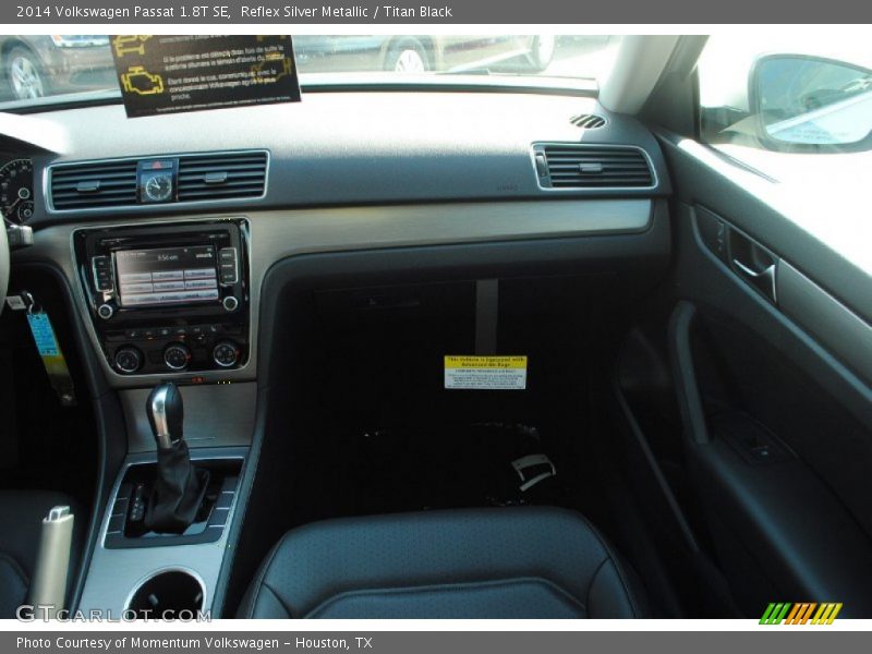 Reflex Silver Metallic / Titan Black 2014 Volkswagen Passat 1.8T SE
