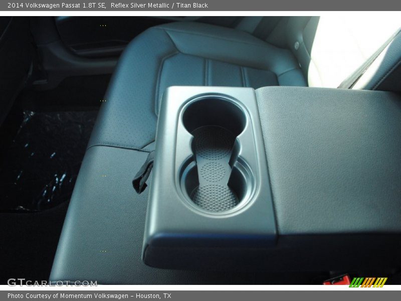 Reflex Silver Metallic / Titan Black 2014 Volkswagen Passat 1.8T SE