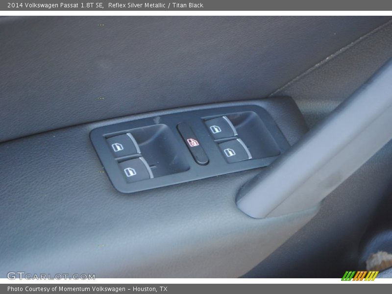 Reflex Silver Metallic / Titan Black 2014 Volkswagen Passat 1.8T SE