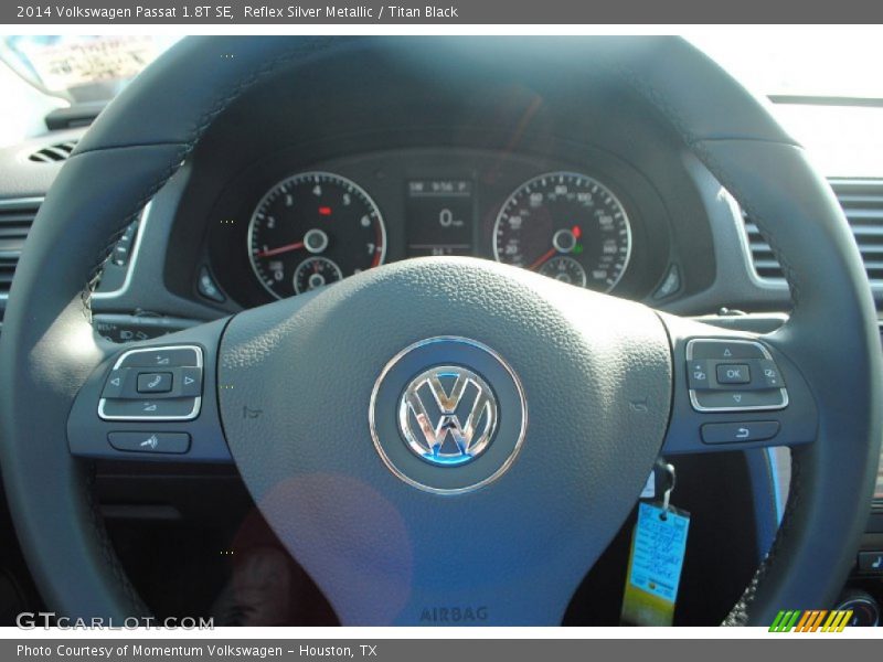 Reflex Silver Metallic / Titan Black 2014 Volkswagen Passat 1.8T SE