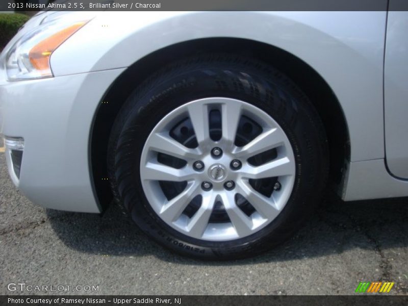Brilliant Silver / Charcoal 2013 Nissan Altima 2.5 S