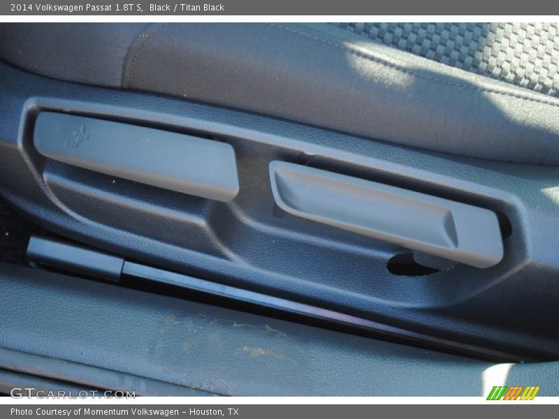 Black / Titan Black 2014 Volkswagen Passat 1.8T S