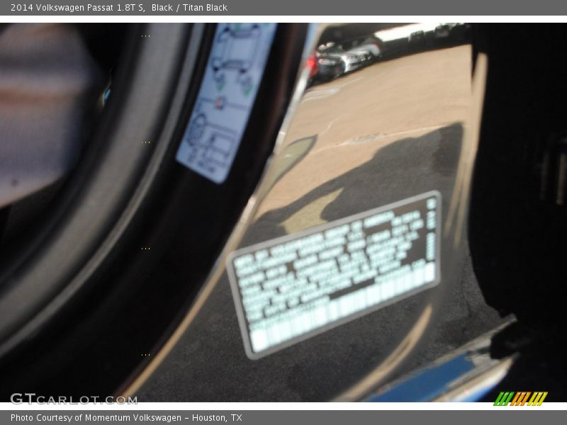 Black / Titan Black 2014 Volkswagen Passat 1.8T S