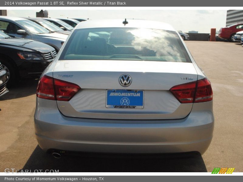 Reflex Silver Metallic / Titan Black 2014 Volkswagen Passat 1.8T SE