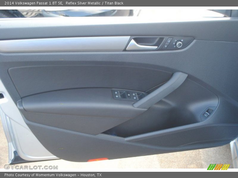 Reflex Silver Metallic / Titan Black 2014 Volkswagen Passat 1.8T SE