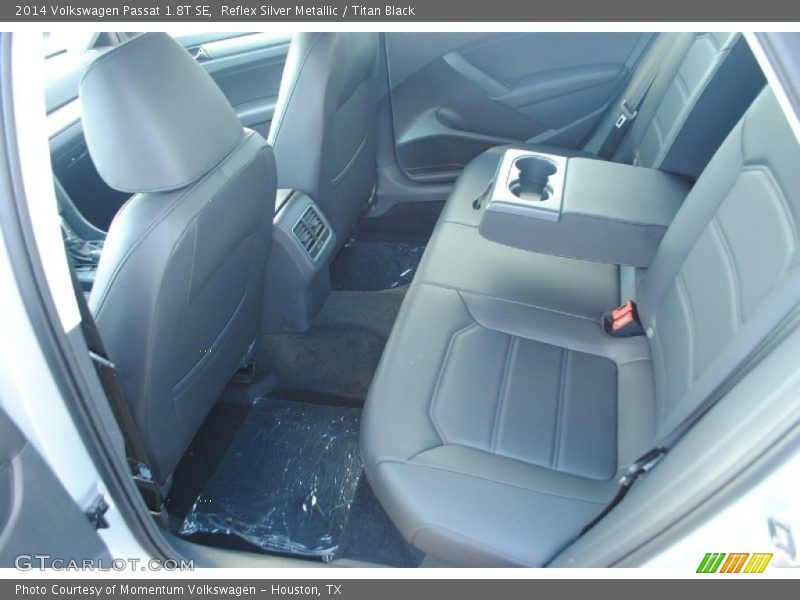 Reflex Silver Metallic / Titan Black 2014 Volkswagen Passat 1.8T SE