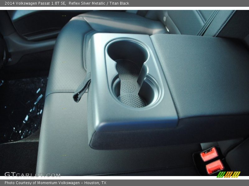 Reflex Silver Metallic / Titan Black 2014 Volkswagen Passat 1.8T SE