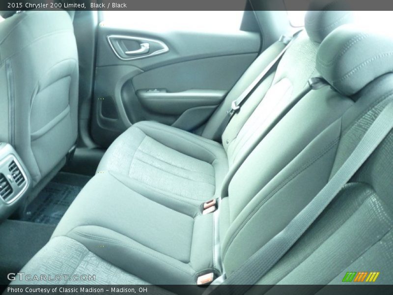 Black / Black 2015 Chrysler 200 Limited