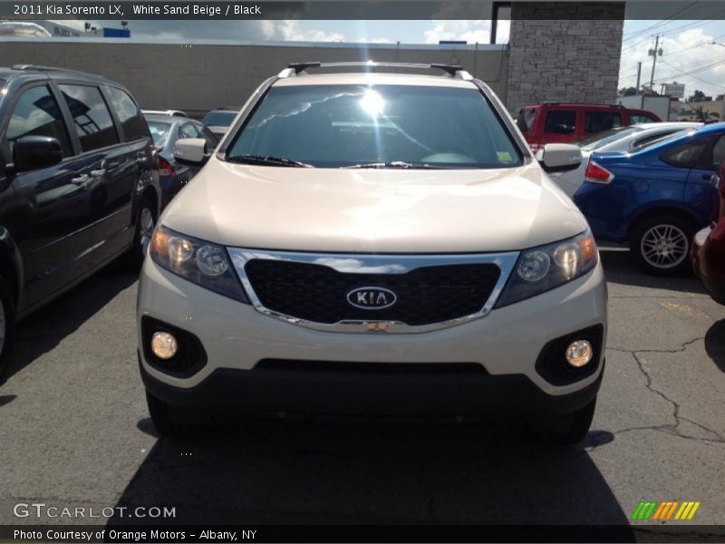 White Sand Beige / Black 2011 Kia Sorento LX