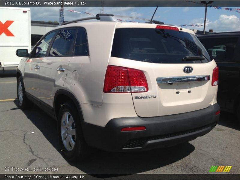 White Sand Beige / Black 2011 Kia Sorento LX