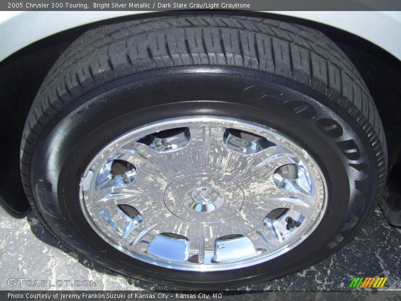 Bright Silver Metallic / Dark Slate Gray/Light Graystone 2005 Chrysler 300 Touring
